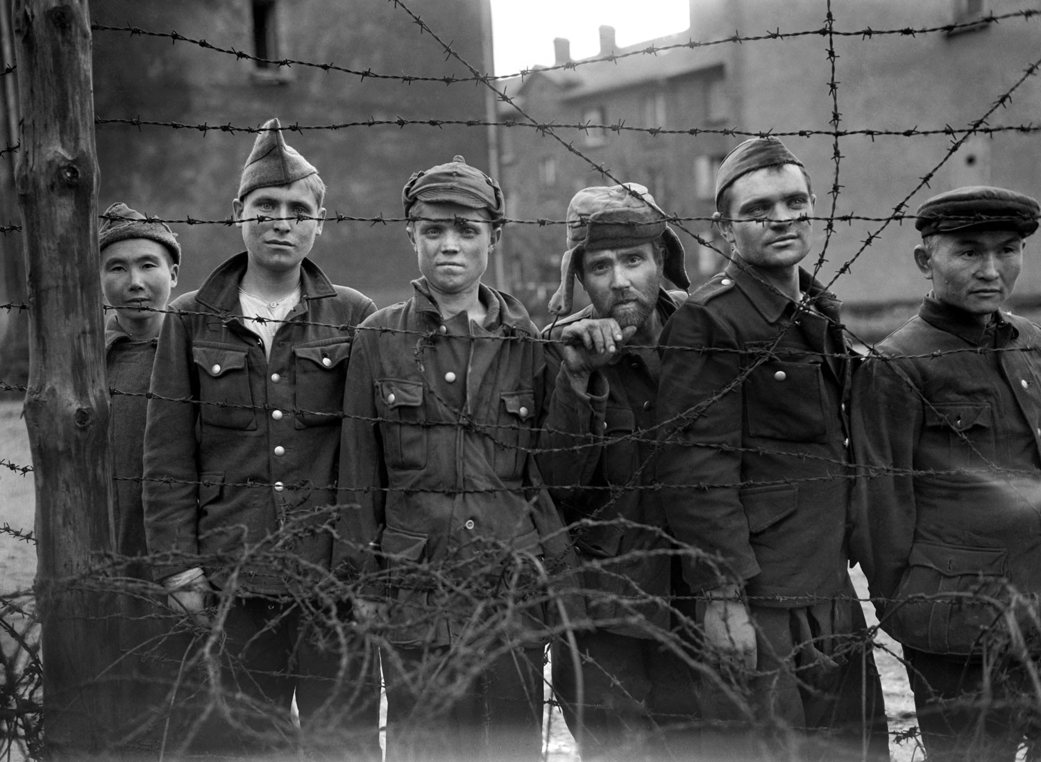 pow_camp_sarreguemines_france_1944