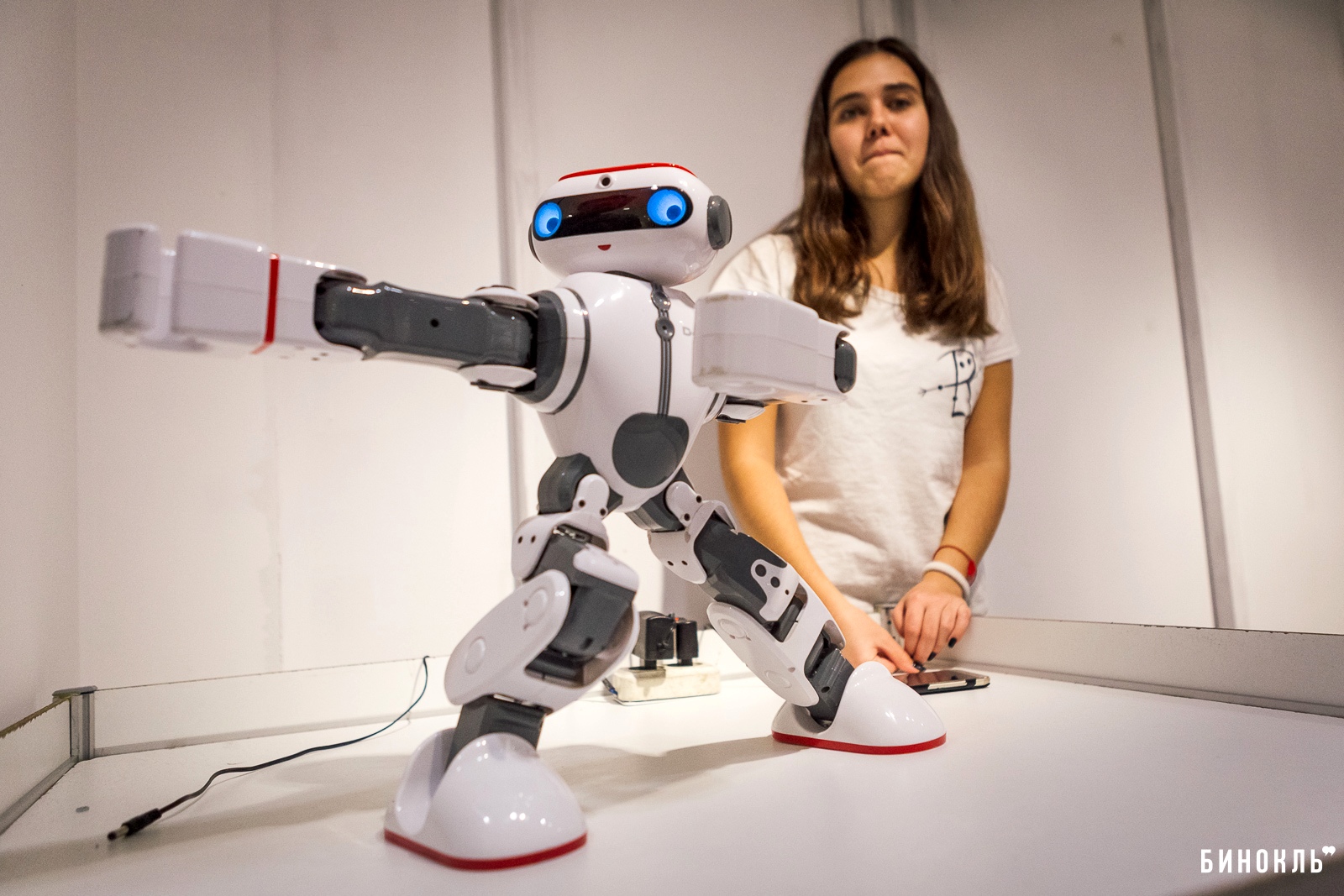 Выставка роботов прокопьевск 2024. Выставка роботов. Фотовыставка роботов. Выставка роботов в Краснодаре. Испанский робот выставка роботов.
